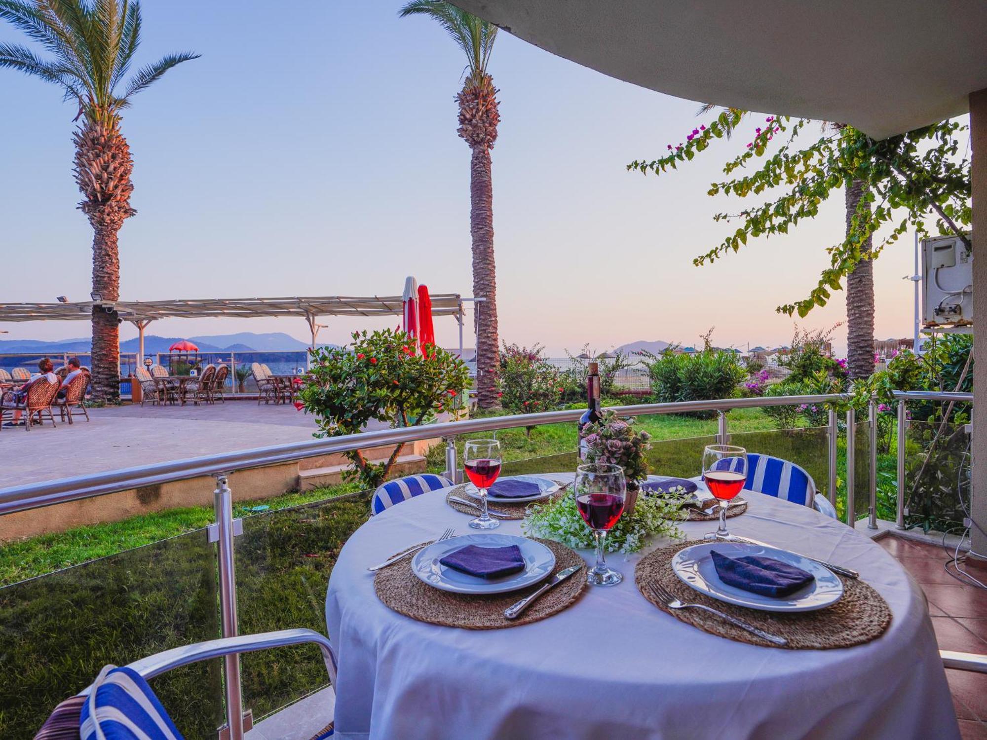 Sunset Beach Club Aqua Lettings Fethiye Eksteriør billede