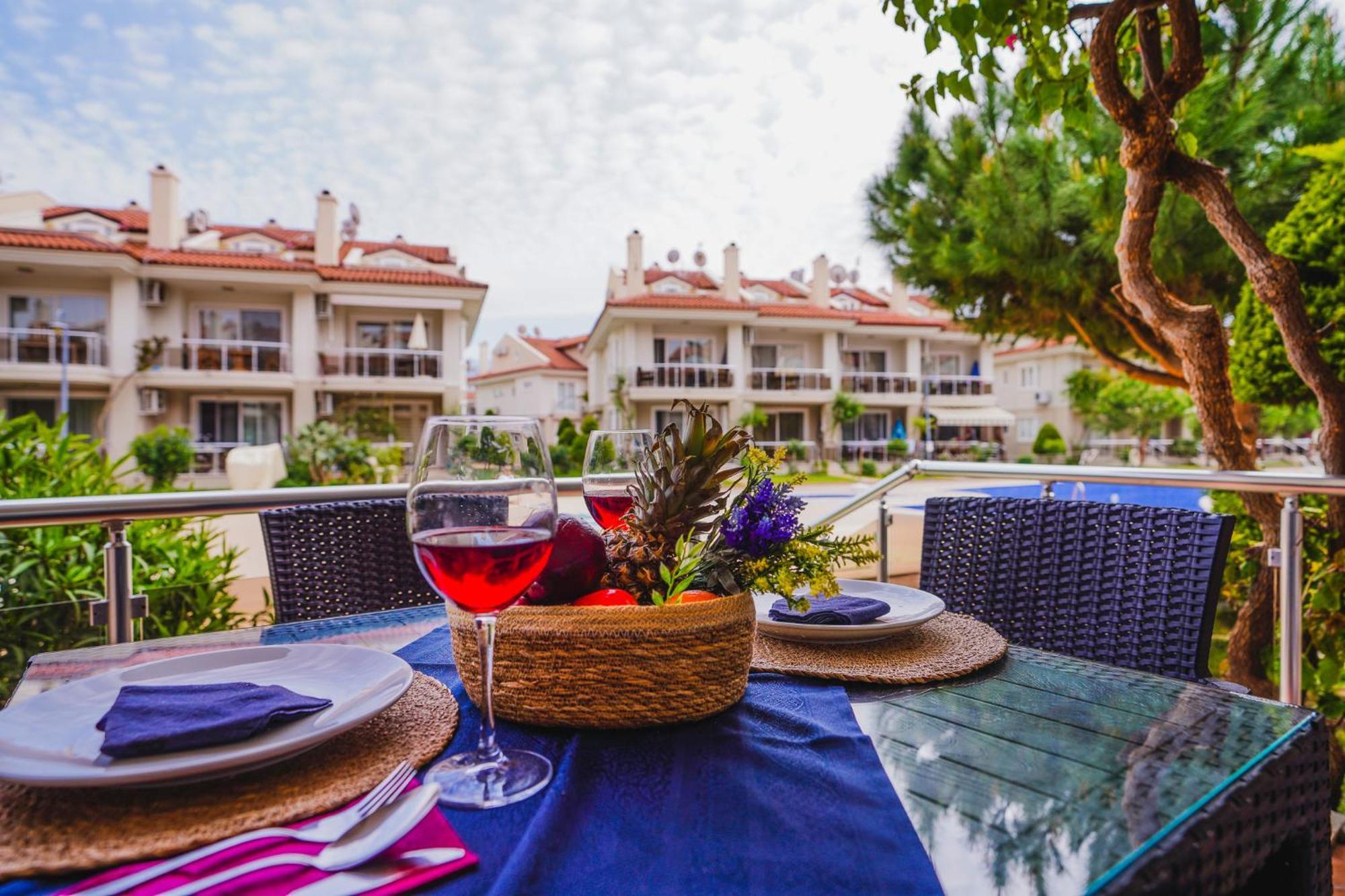 Sunset Beach Club Aqua Lettings Fethiye Eksteriør billede