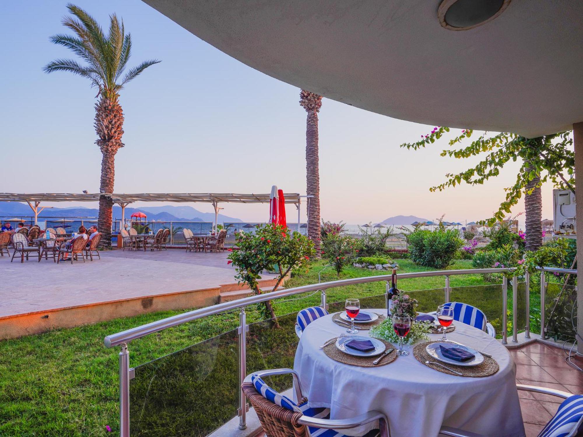 Sunset Beach Club Aqua Lettings Fethiye Eksteriør billede